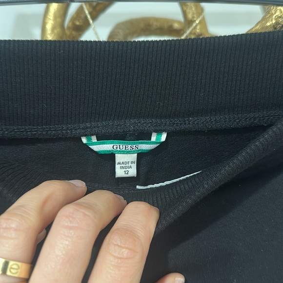 Guess black and white logo dre sh joggers - Picture 8 of 13